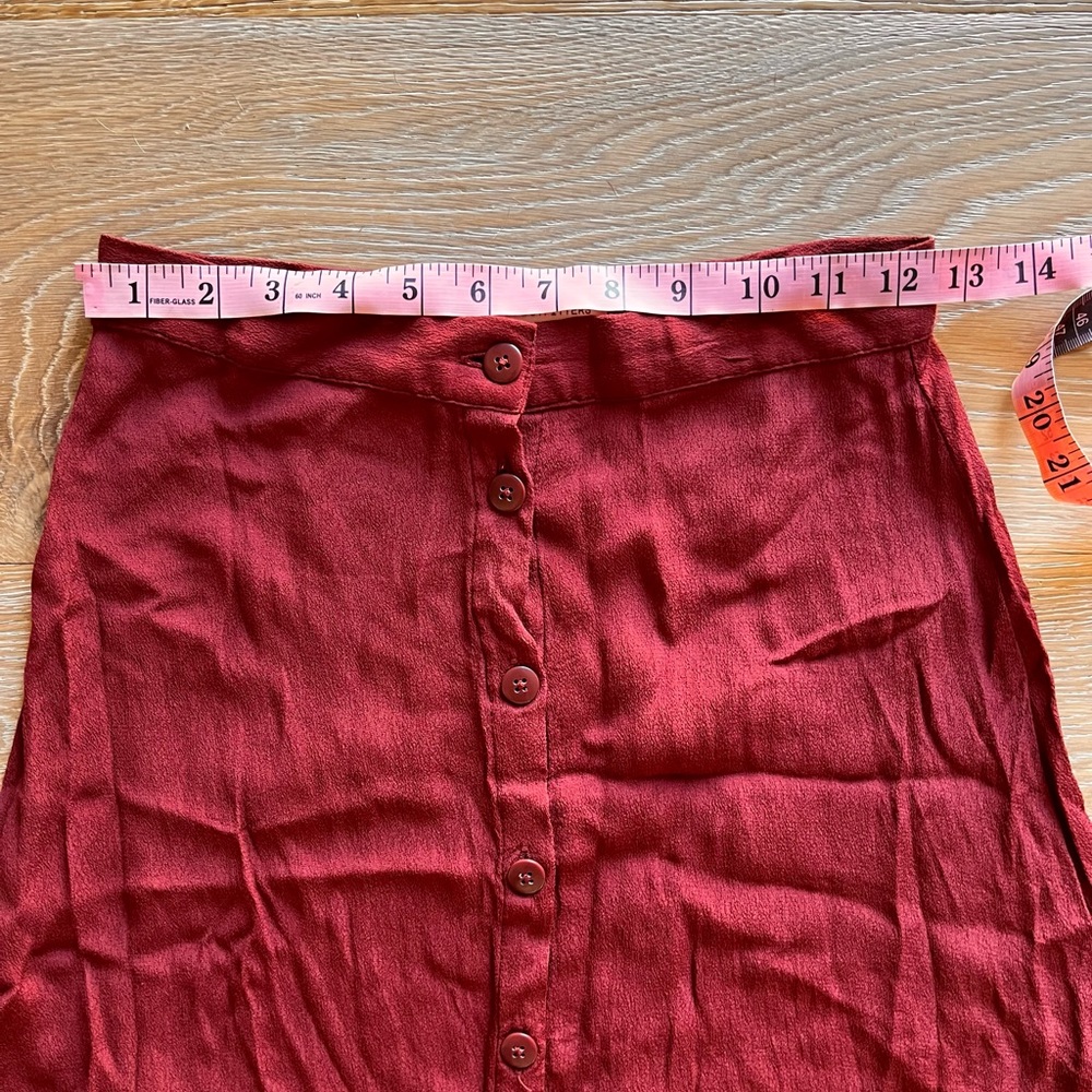 Urban Outfitters button down skirt with slit - Picture 4 of 5